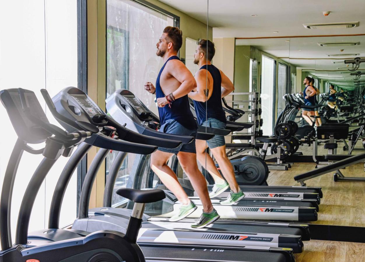 Skyview Resort Phuket Patong Beach Экстерьер фото A treadmill in use