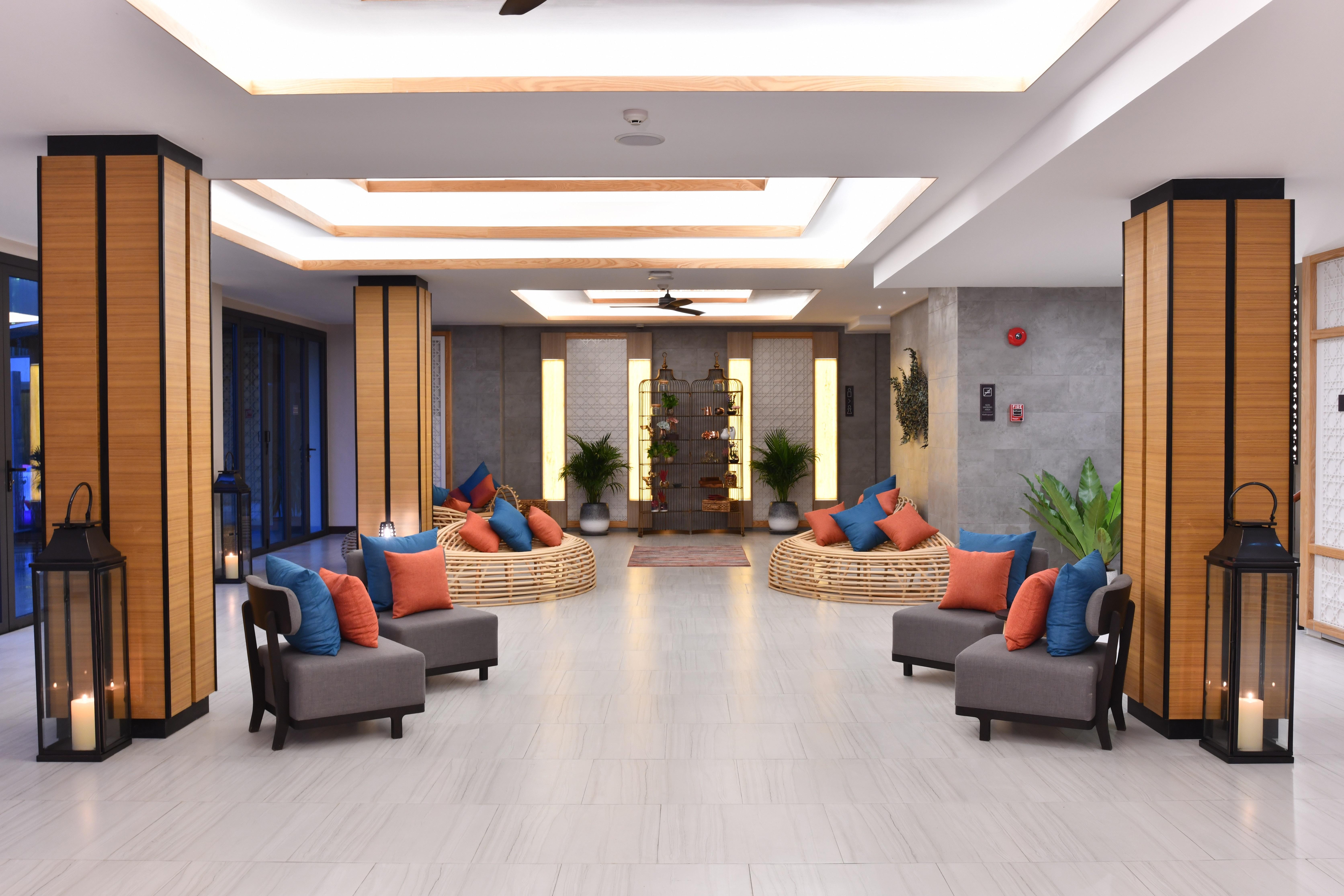 Skyview Resort Phuket Patong Beach Экстерьер фото Lobby