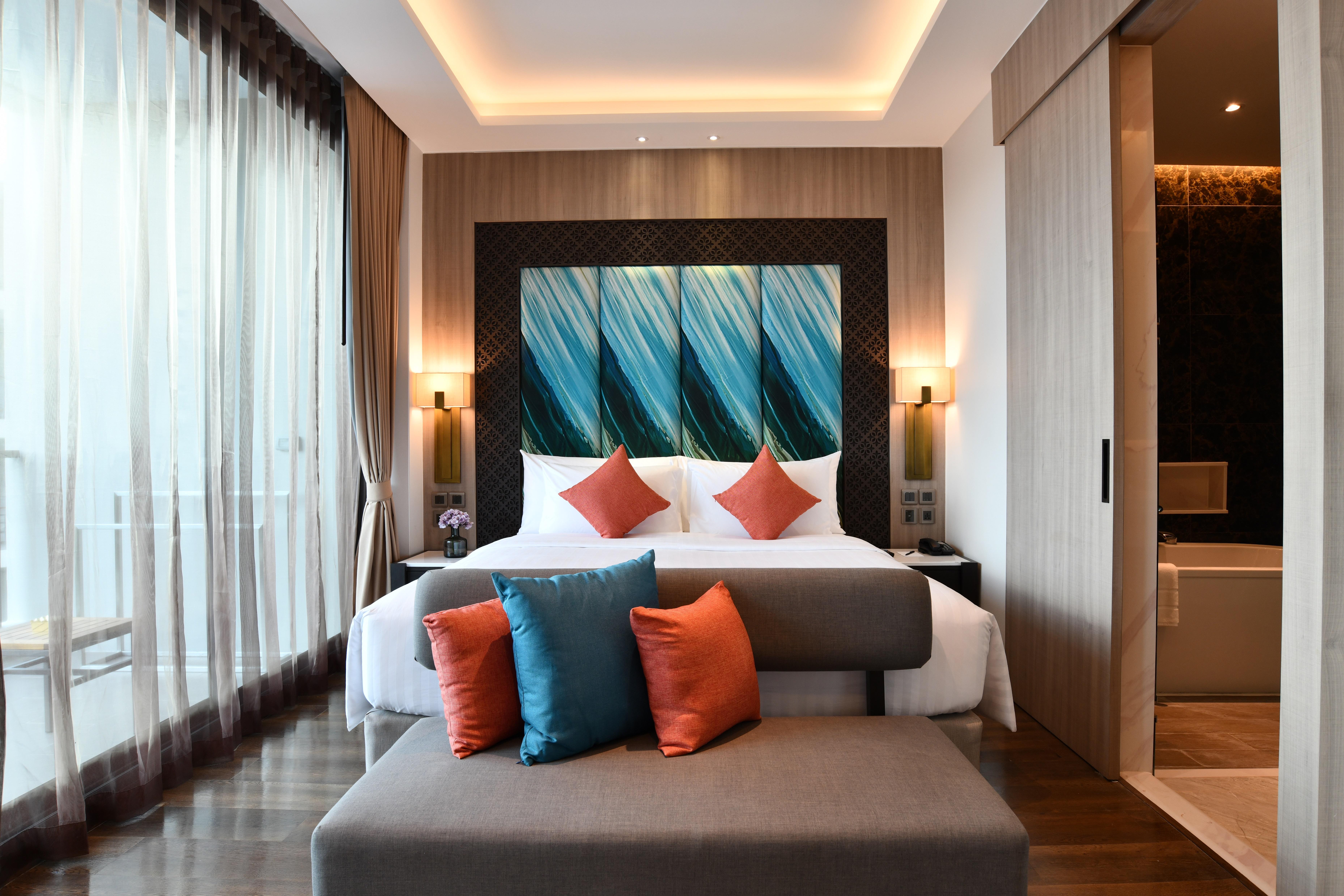 Skyview Resort Phuket Patong Beach Экстерьер фото A bedroom at the hotel