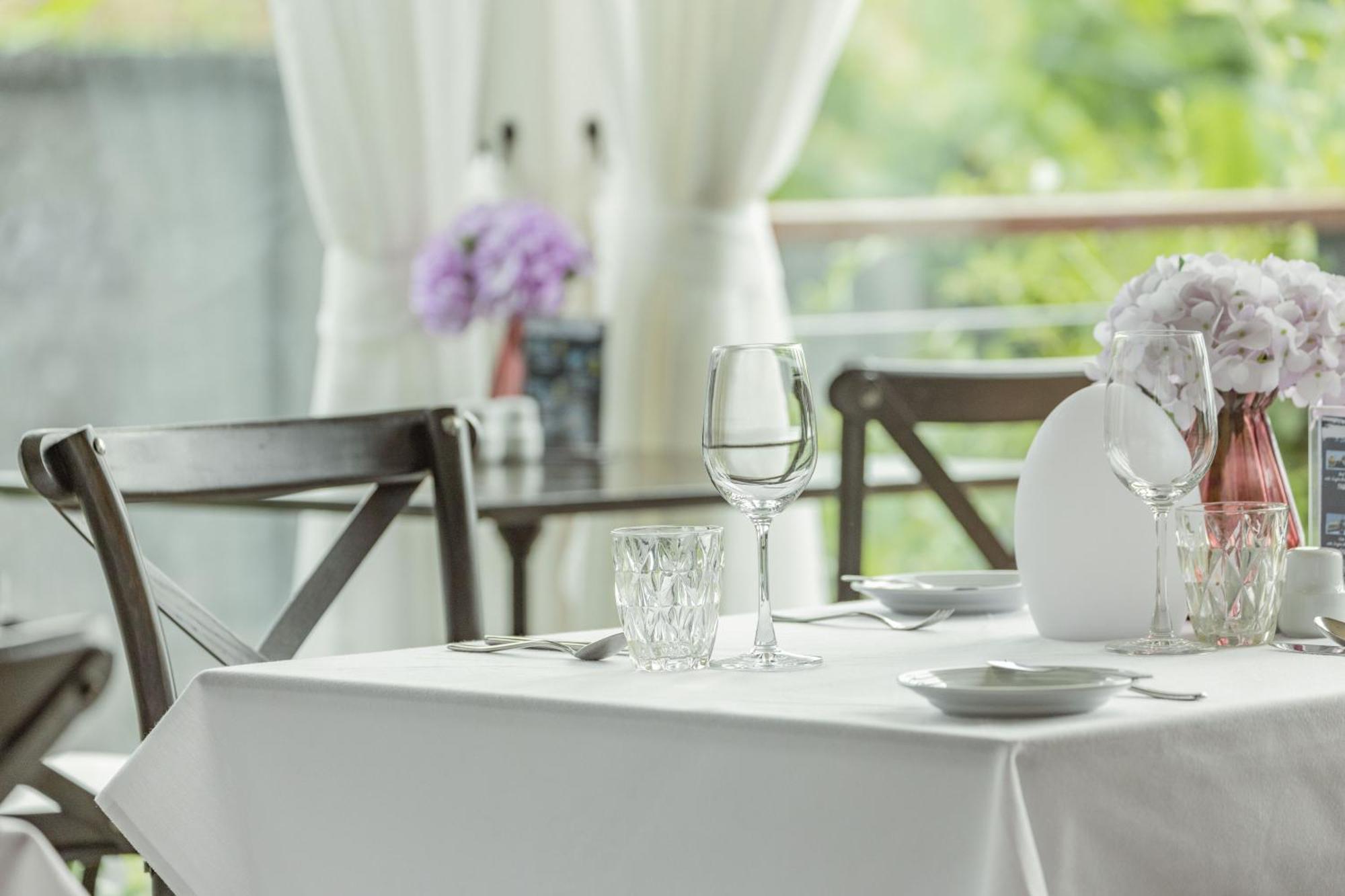 Skyview Resort Phuket Patong Beach Экстерьер фото A table set for fine dining