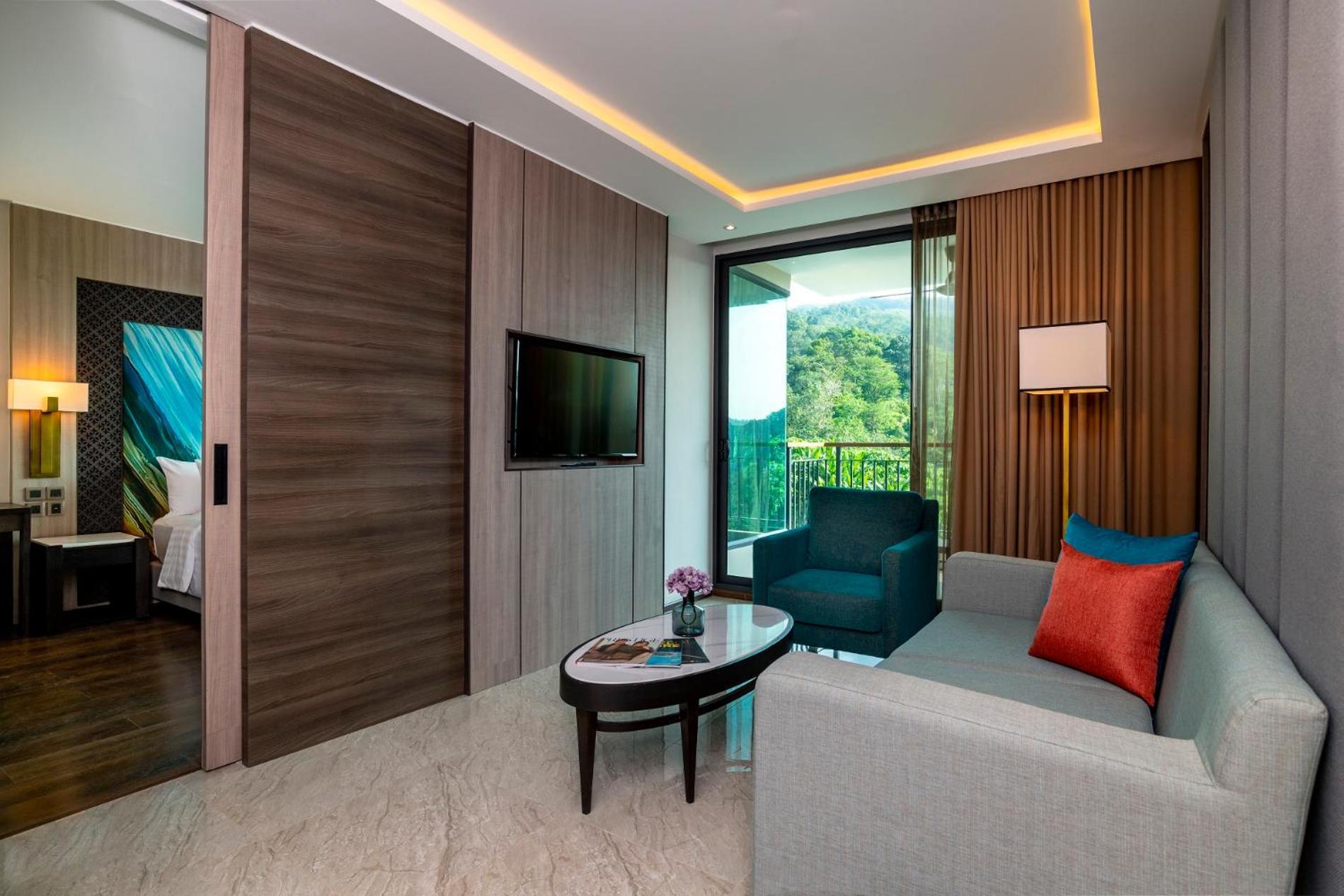 Skyview Resort Phuket Patong Beach Экстерьер фото Deluxe Suite